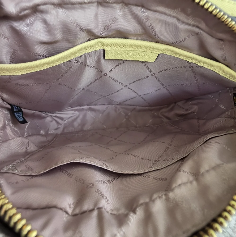 Michael Kors Jet Set Logo Large Crossbody